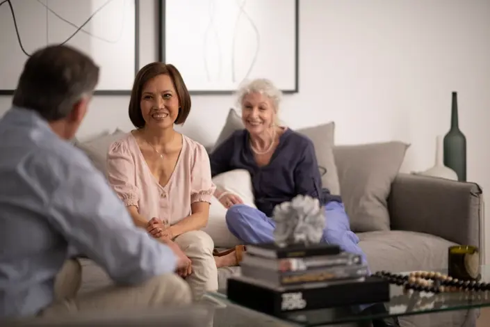 Tips for reconnecting with old friends