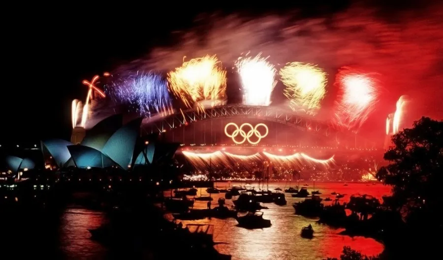 Fireworks-_Sydney_Harbour_Bridge-_2000_Summer_Olympics_closing_ceremony